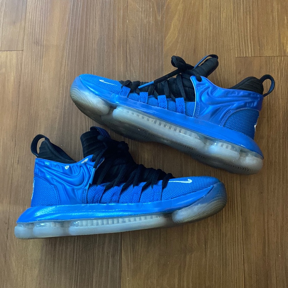 Boys basketball shoes